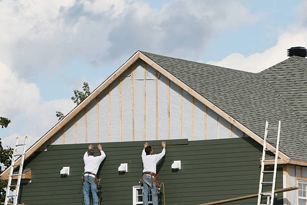 Professional Emergency Siding Repair technician working in Martinsville, IN